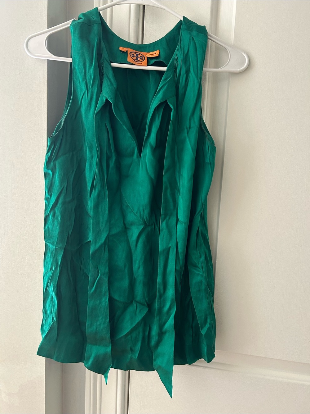 Tory Burch Green Sleeveless V-Neck Silk Top size 8